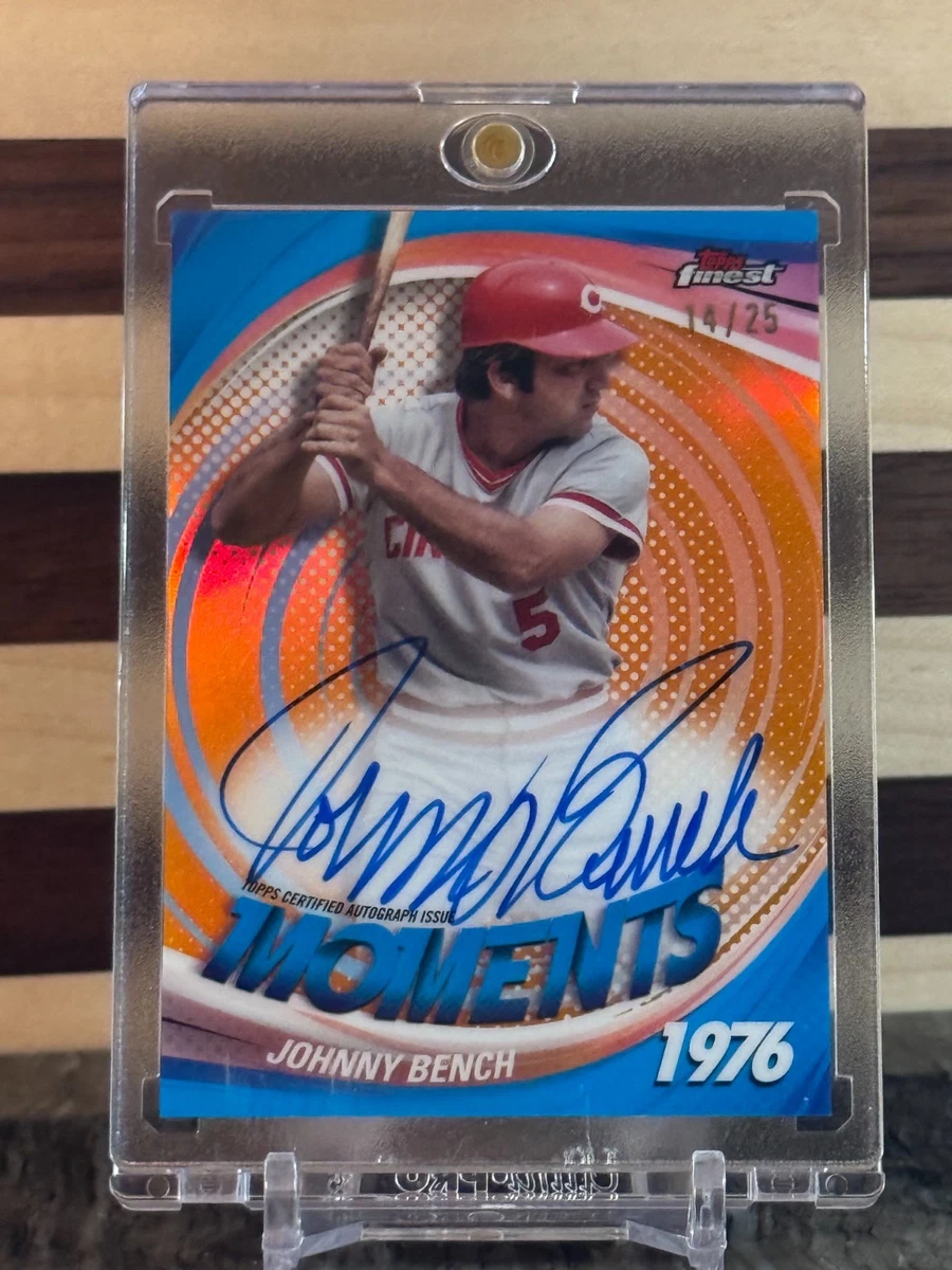 Topps Major Leagues (MLB) Johnny Bench Autographed Baseball Sports