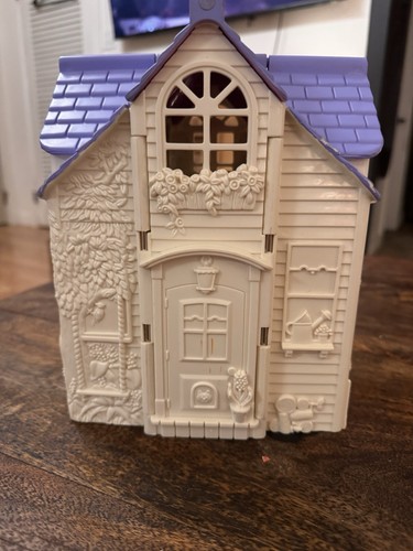 Vintage Fisher Price Doll House Loving Family Sweet Streets Cottage 2004 - Picture 3 of 12