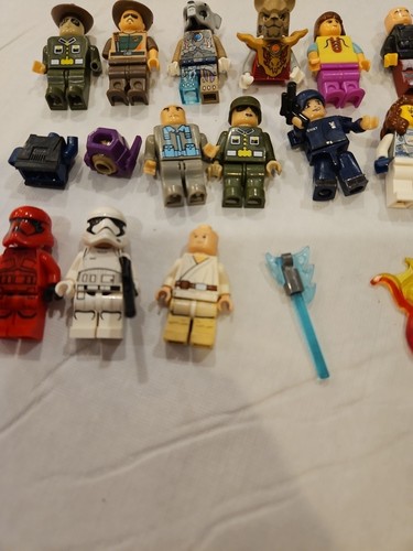 LEGO Mini Figure Assorted Figures and Accessories Lot of 20 Random Pieces - Picture 5 of 21