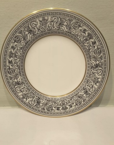A Wedgewood Florentine Black Bread Plate 6" W4312 - Picture 2 of 4