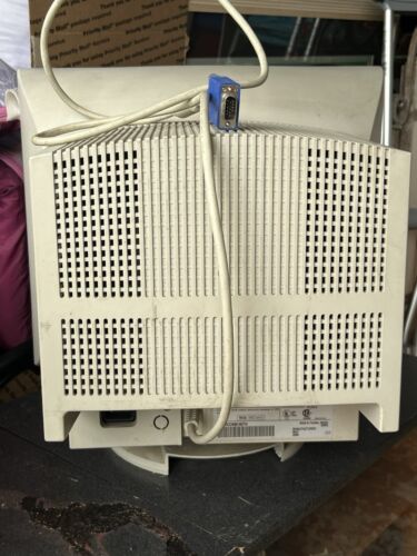 COMPUTADORA CRT SAMTRON 15” 75V VINTAGE RETRO DT17VTPN-ENCIENDE-SIN PROBAR - Imagen 5 de 9