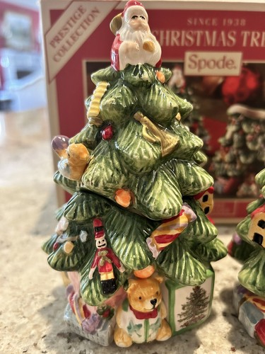 Spode Christmas Tree Sugar and Creamer Set | Set of Figural Tree Creamer Jug and - Picture 4 of 11