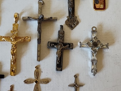 18 Vintage Christ Katholisch Anhänger Pin Kruzifix Halskette Vaterunser Peep Lot - Bild 7 von 18