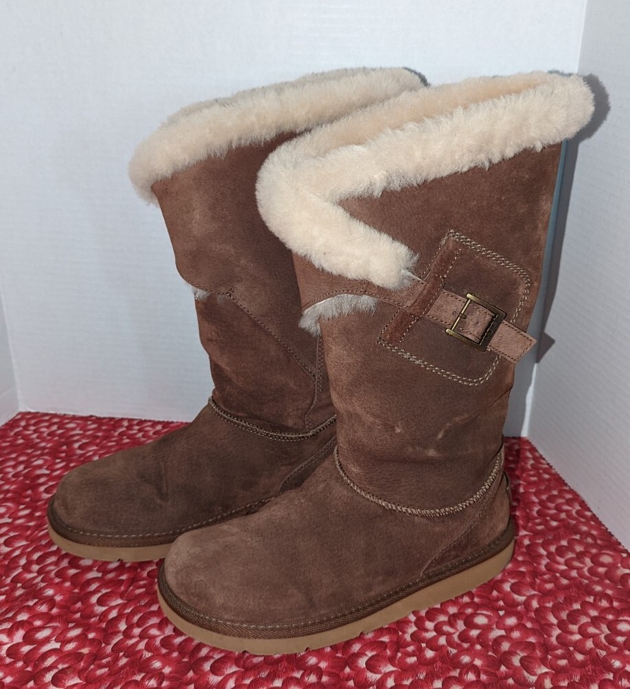 UGG AUSTRALIA 5358 MESSENGER With POCKET Shearling CHESTNUT Suede