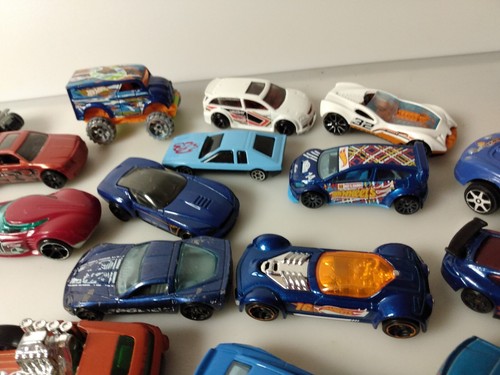 35 Hot Wheels Matchbox Etc. Car Truck Batmobile lot Used Read Combine - Picture 3 of 6