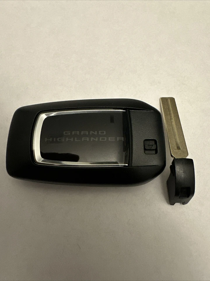 New OEM 2024 Toyota Grand Highlander Smart Key 8990h-0e330- HYQ14FBX - Image 3 of 4
