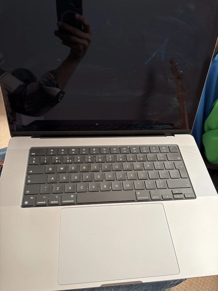 Apple MacBook Pro 16" M1 Max · 64GB · 4TB, photo 4 of 5