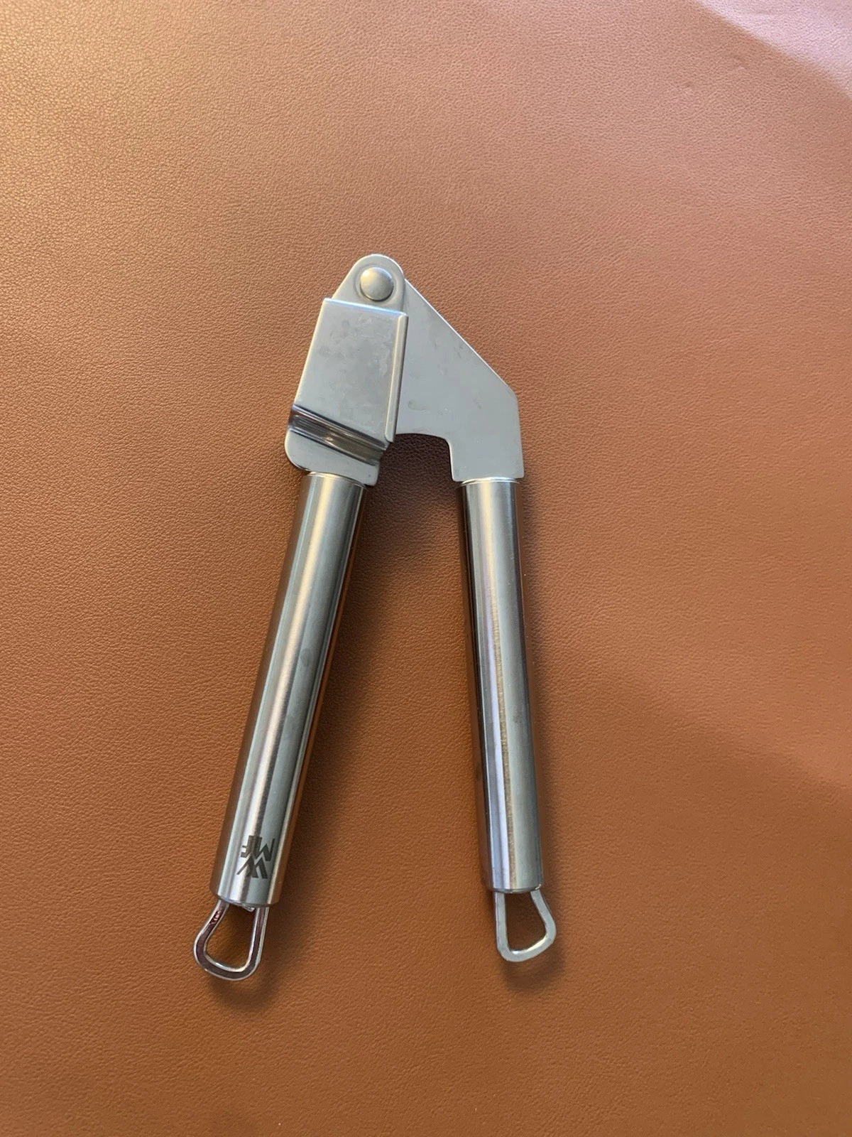 WMF PROFI CROMARGAN 18/10 STAINLESS STEEL GARLIC PRESS MADE IN GERMANY NEW
Opens in a new window or