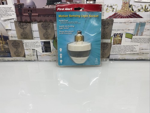 First Alert PIR725 Motion Sensing Motion Activated Light Socket (D1) - Picture 1 of 6