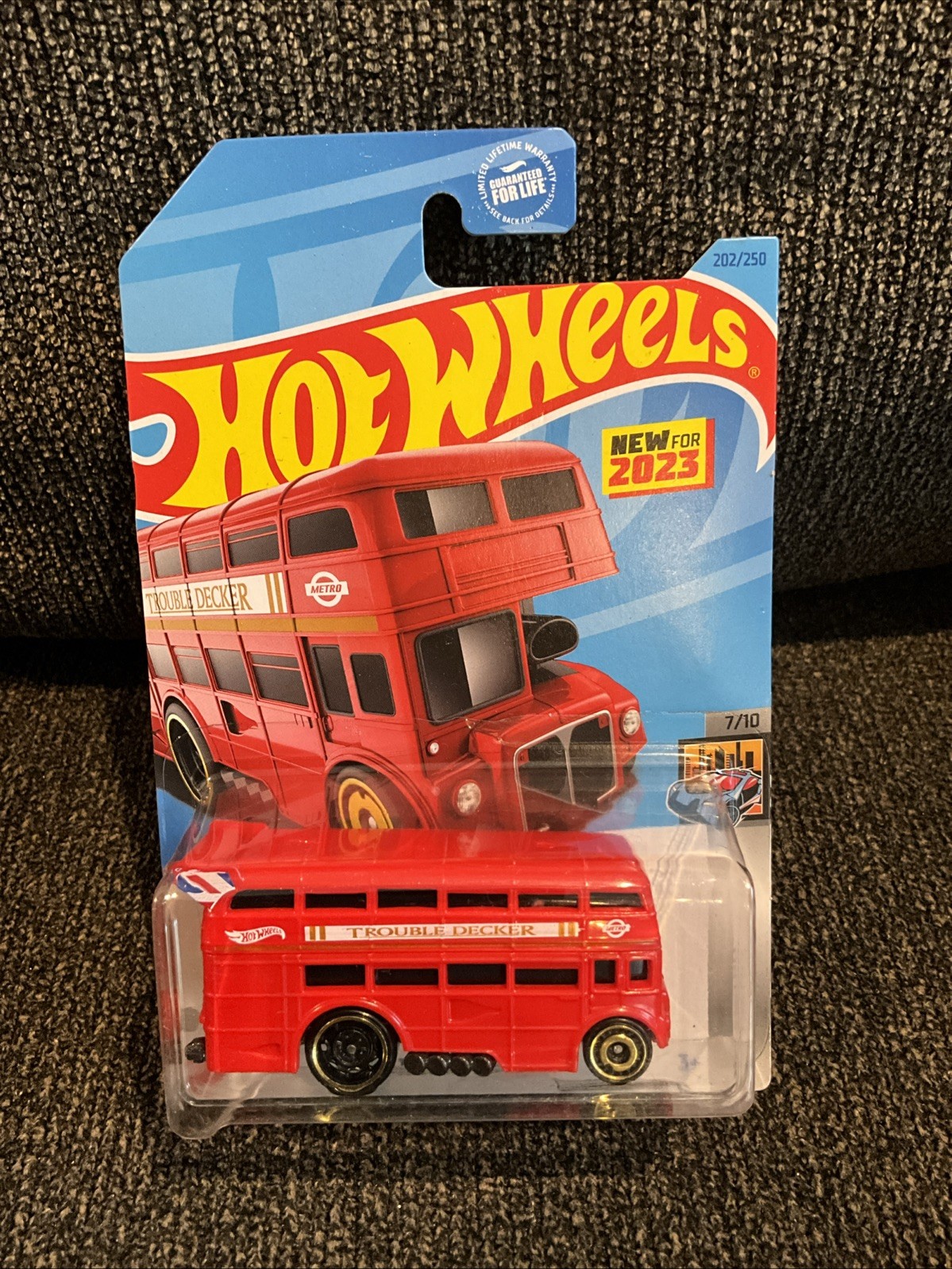 Hot Wheels Trouble Decker 2023 HW Metro