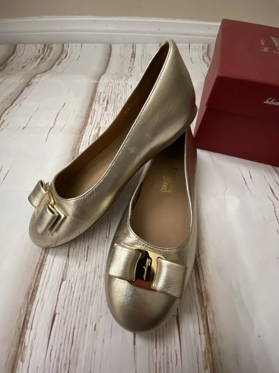 Gold flats store size 10
