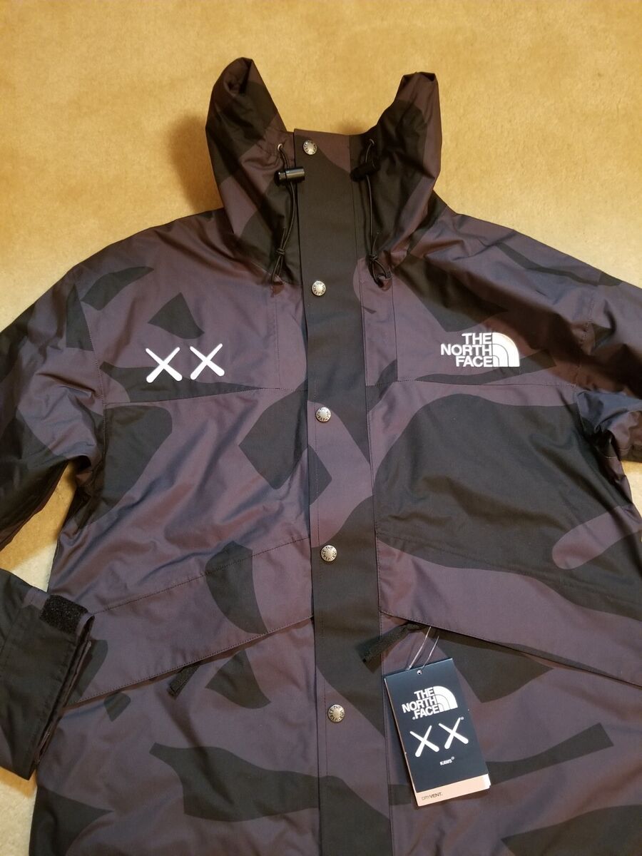 KAWS X The North Face Retro 1986 Mountain Jacket Black Size KAWS X The North Face Retro 1986 Mountain Jacket Black Size
