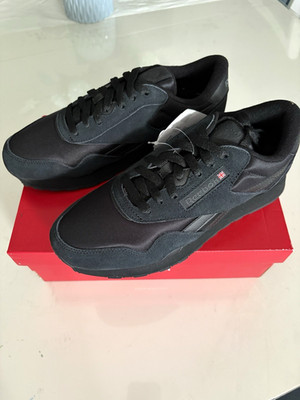 Reebok Classic Nylon Men s Low Top Lace-Up Sneakers Black Pure Grey 100033377