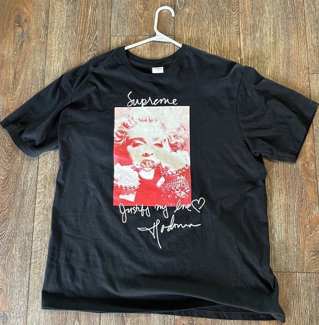 Tee shirt Supreme Madonna   Taille XL très propre