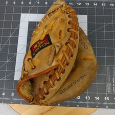 Easton EX220 Youth Catcher's Mitt, RHT, Flex Action Palm, Form Fit Pocket