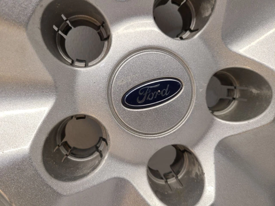 Tampa de roda 2011 - 2015 Ford Explorer tampa de cubo 5 raios pintada 17" - Imagem 2 de 4