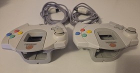 Lot Of 2 Genuine Sega Dreamcast Controllers. HKT-7700 White. Cleaned And Tested