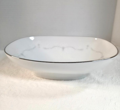 Noritake Whitebrook Oval Vegetable Serving Bowl 9 7/8'' Platinum Rim - Japan