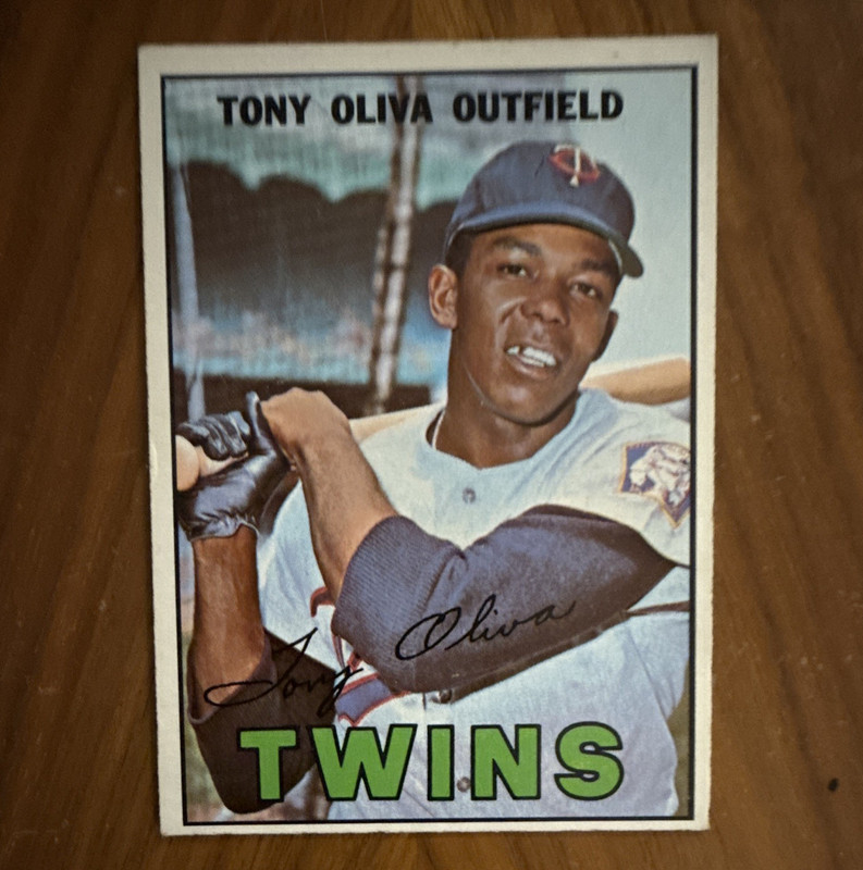 Topps 1967 Tony Oliva Minnesota Twins #50 Base Set MLB Baseball Card