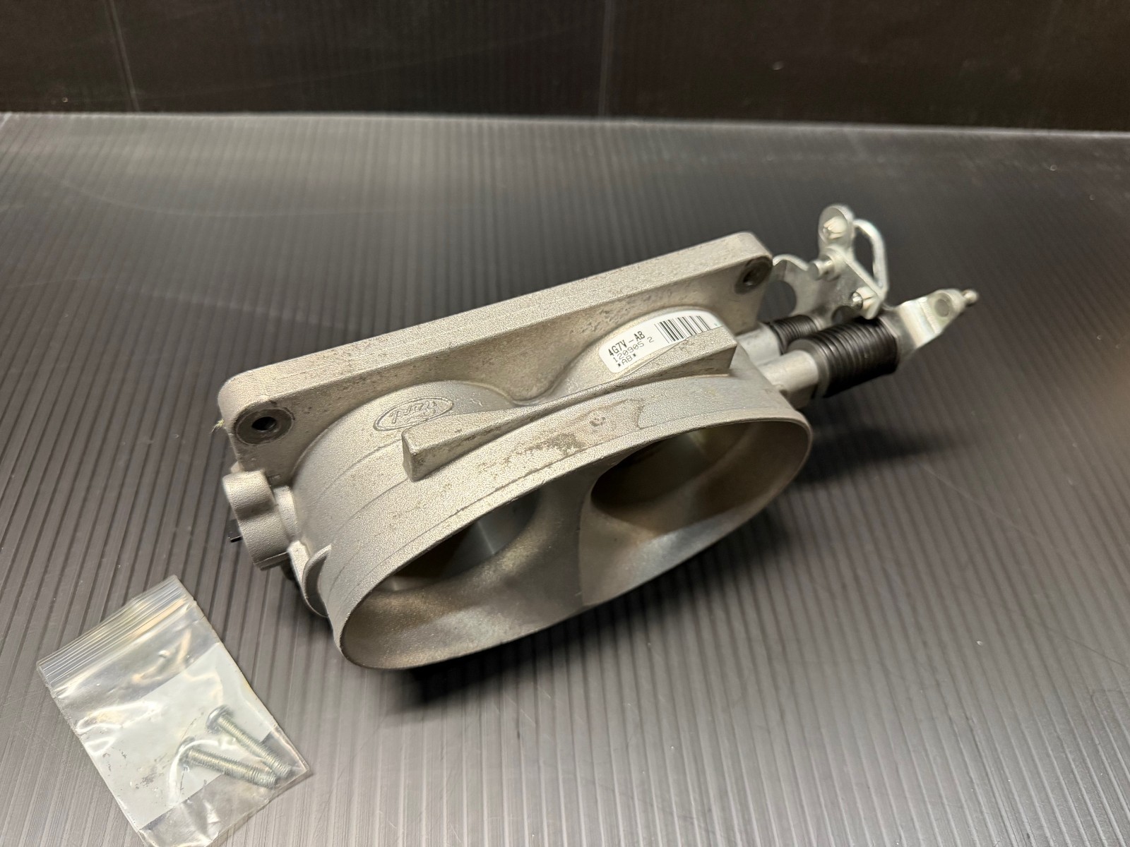 2005-2006 Ford GT GT40 Supercar Cable Throttle Body 4G72-9E926-AA Used OEM