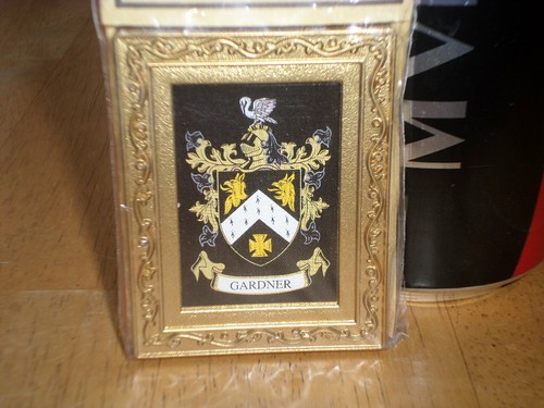 [ GARDNER ] FAMILY CREST / COAT OF ARMS, FRIDGE MAGNET, Vintage #1996 yr.  - Picture 2 of 6