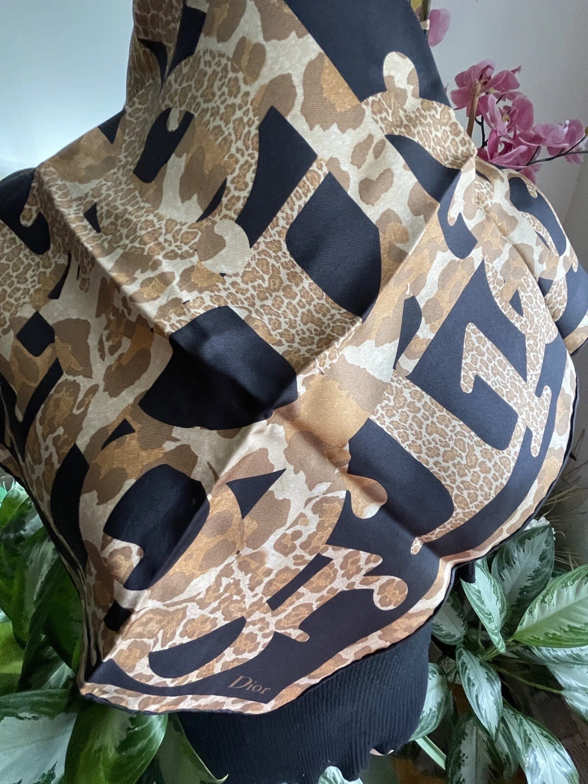 Foulard col en soie bandana Dior.