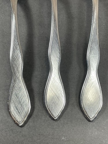 1881 Rogers Oneida Stainless TWILIGHT Burnished 3 Soup Spoons 6-7/8” - Picture 2 of 6