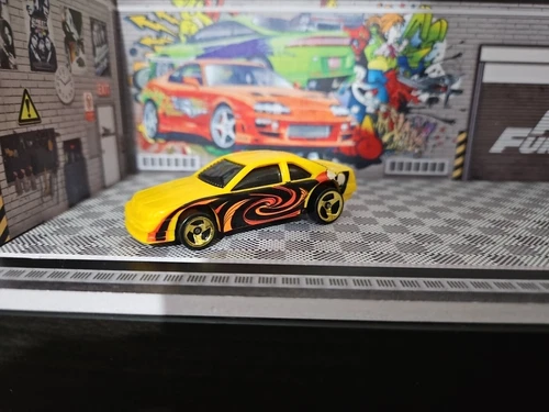 VINTAGE HOT WHEELS 1989 FORD THUNDERBIRD COMBINE POSTAGE METAL BASE VGC