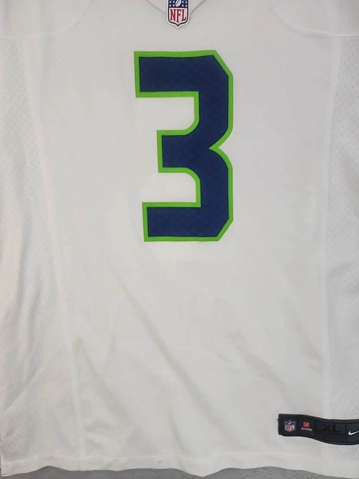 NFL Seattle Seahawks "Wilson" white jersey XL - pre-owned - Image 3 of 4