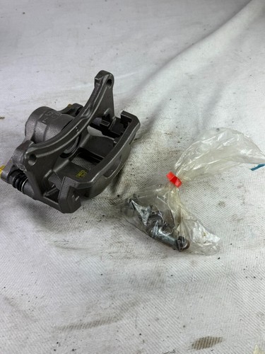 19-B1645 Reman Disc Brake Caliper, Rear Left fits; Lexus SC300, SC400 1992-2000 - Picture 8 of 12