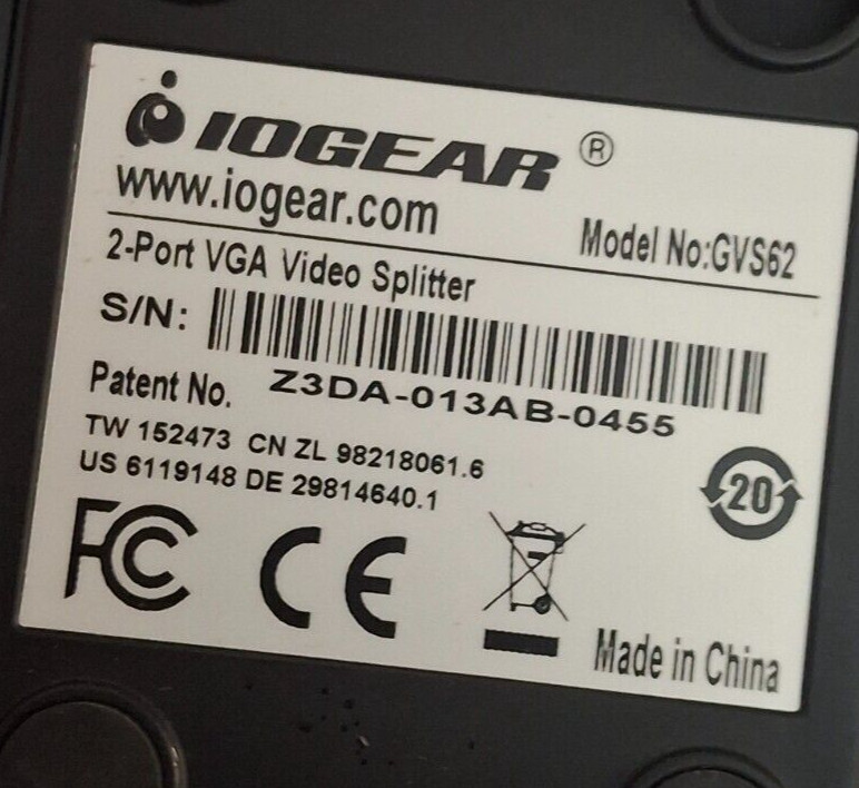 IOGEAR 2-Port KVM Switch GCS632U w/ Iogear 2-Port VGA Video Splitter GVS62