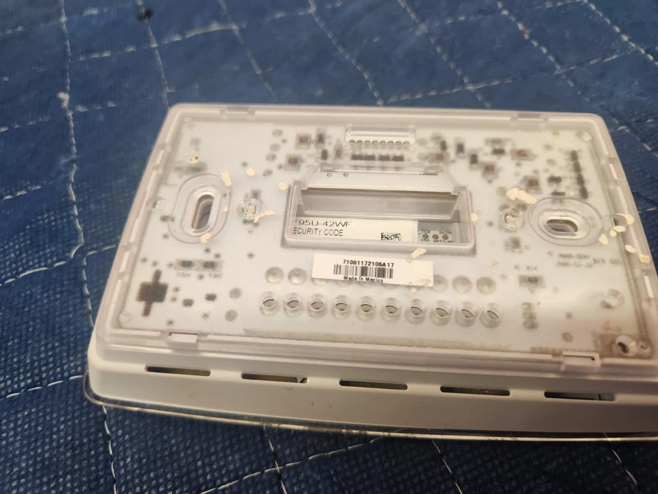 Termostato de pantalla táctil programable Emerson Sensi Touch Wi-Fi 7 días 1F95U-42WF Foto 4 de 4