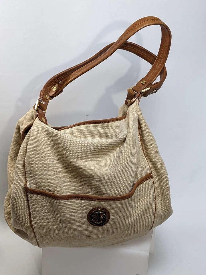 Bolsa de ombro Tory Burch couro lona logotipo dourado bolsa feminina natural/marrom - Imagem 3 de 4