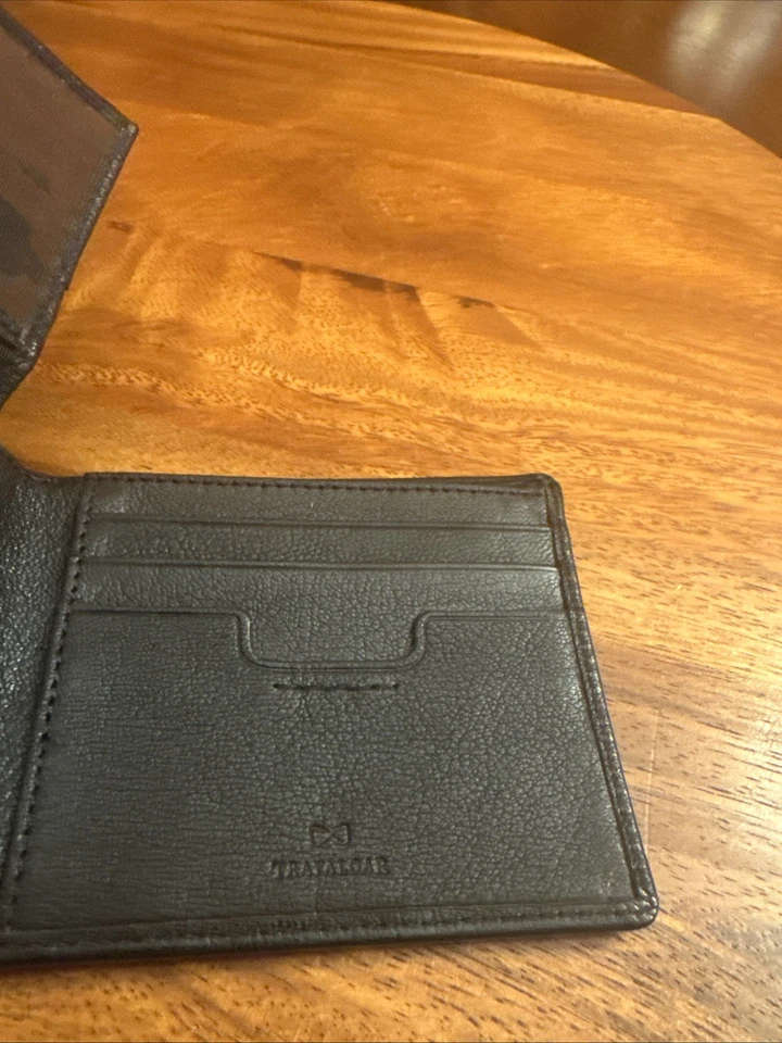 Cartera de cuero marrón genuino doble pliegue para hombre Foto 4 de 4