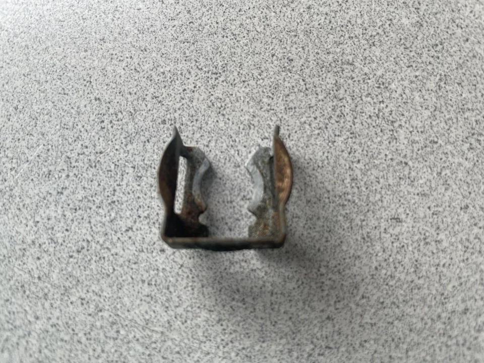 Mercedes-Benz CLS500 C219 2004-2010 ~ 1 CLIP DE INYECCIÓN DE COMBUSTIBLE ~ A1190780641 Foto 2 de 3