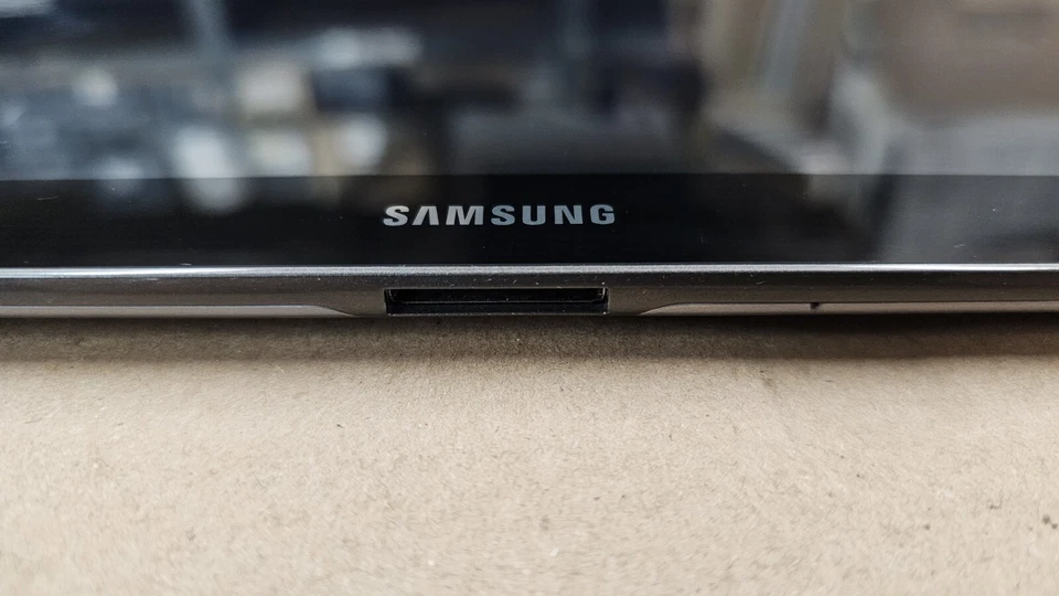 Samsung - Galaxy Tab 2 10.1 - 16GB - Titanium Silver - GT-P5113 - Image 2 of 4