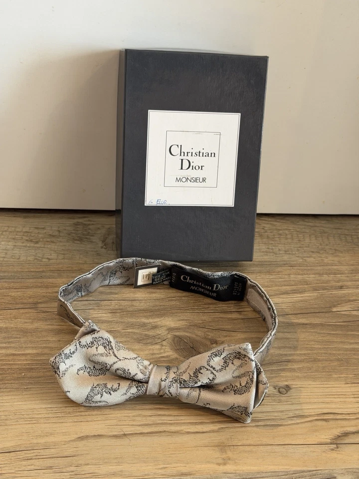 Vintage Christian Dior Herren Fliege Muster Seide Silber neu mit Verpackung rar - Bild 1 von 4