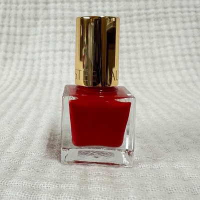 Estée Lauder Pure Color Nail Lacquer in shade 21 Pure Red