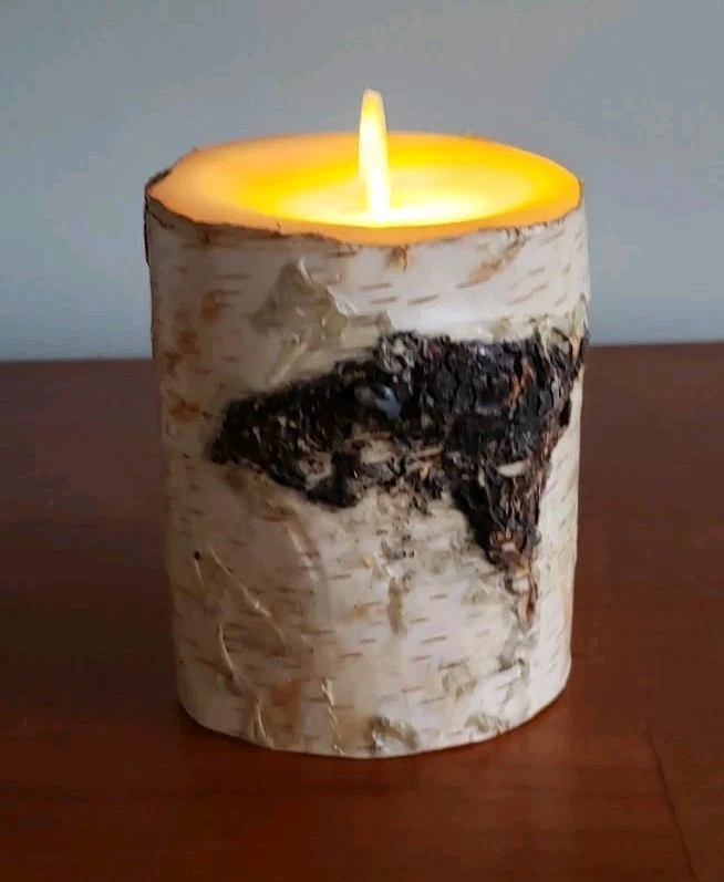 Luminara Vela Pilar Llama Móvil Sin Llama Corteza de Abedul Real LED Temporizador de Batería Foto 3 de 4