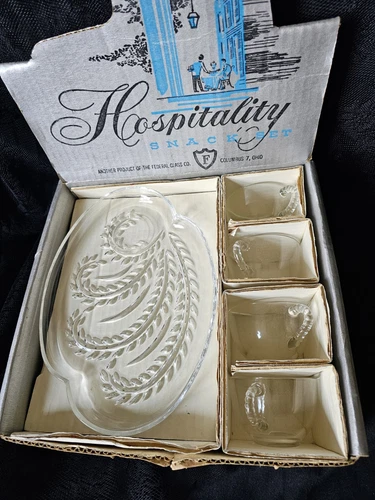 Set Of 4 Vintage Snack Sip & Smoke Federal Glass Trays And Cups In Box Complete
