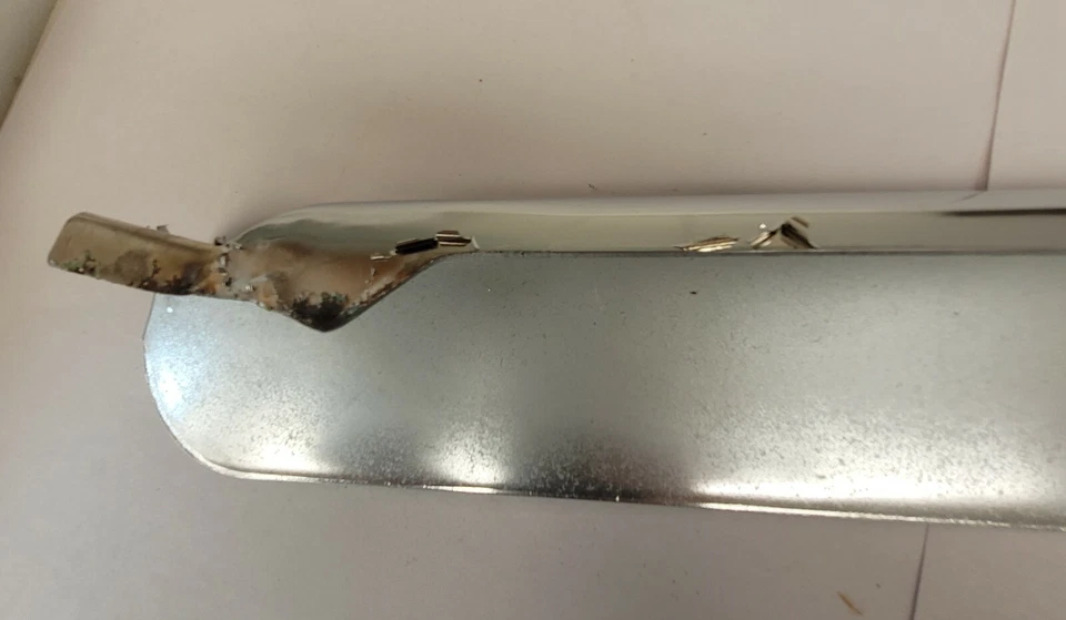 Chrysler Windsor 1955 cromo protector de parachoques delantero barra de amarre interior 1553910 nuevo de Lote Antiguo Foto 3 de 4