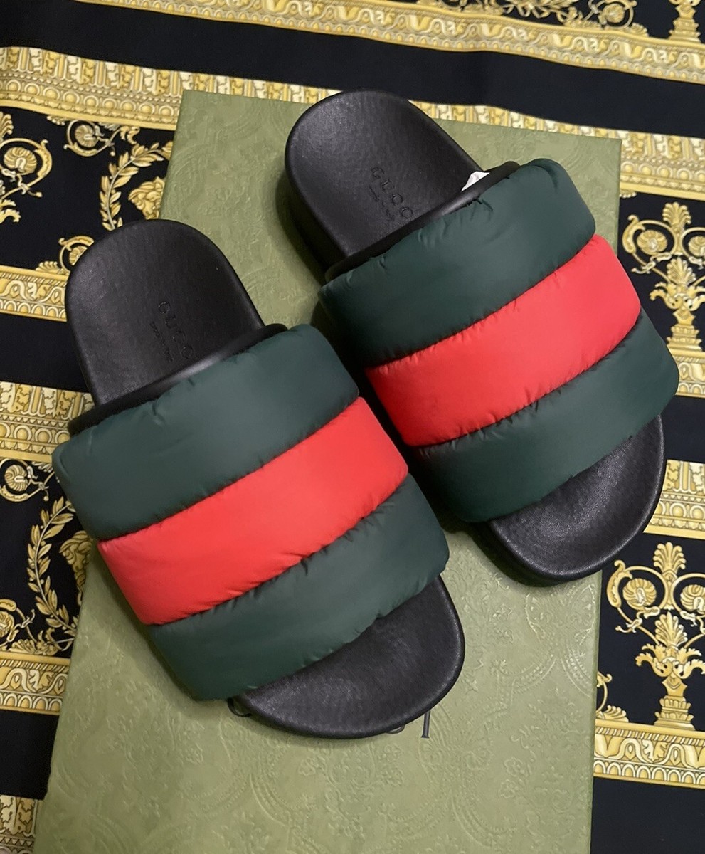 GUCCI グリーンレッド スライドサンダル New Authentic Gucci Puffer Nylon Slides Black/Red/Green