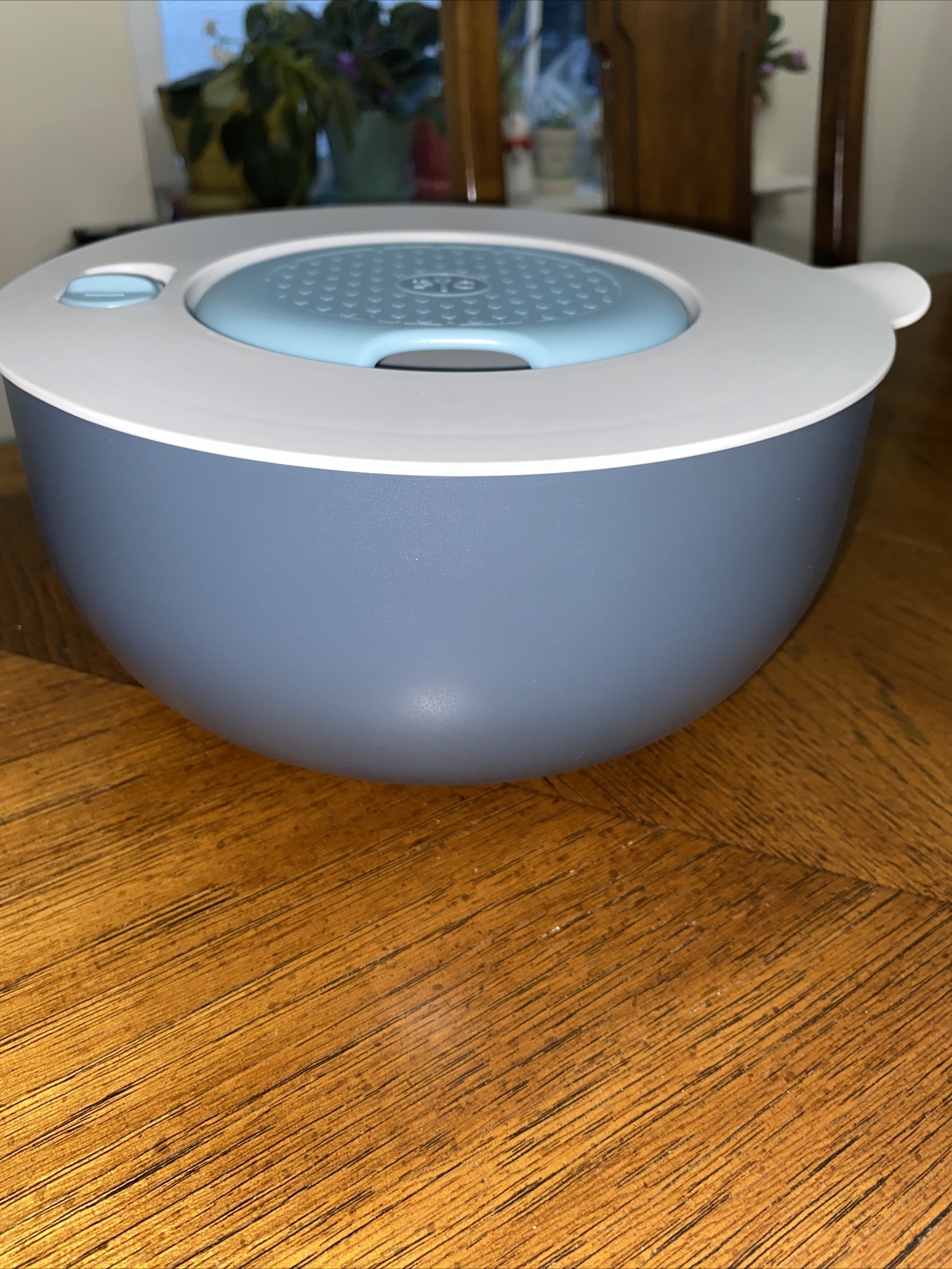 NEW no box The Pampered Chef OnTheGo INSULATED SERVING BOWL with