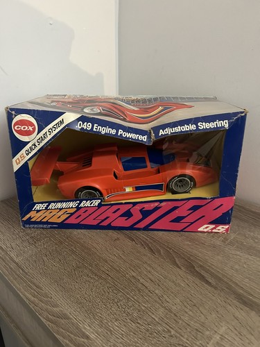 Cox Mag Blaster .049 Engine Powered Free Running Racer