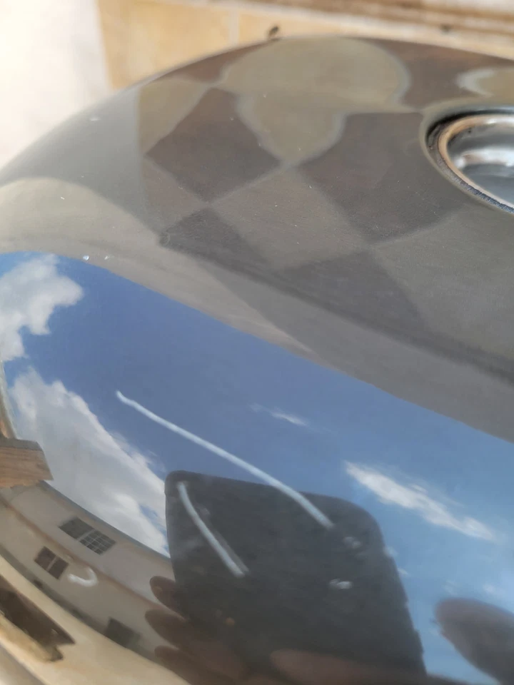 Harley Davidson Sportster Iron 883 48 2019 tanque de gasolina 2,2 galones Foto 3 de 4