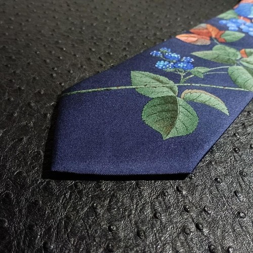 LEONARD PARIS Bird and Botanical Pattern Navy Vintage Collectible Tie Silk - Picture 8 of 8