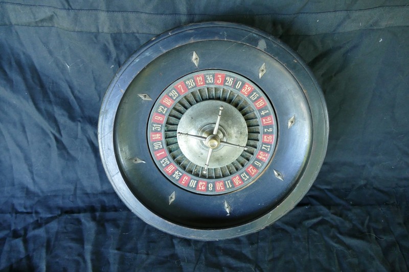 antique table top 11 inch roulette wheel ebonized wood body metal wheel