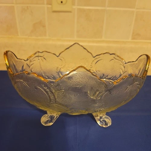 Vintage Footed Fruit Bowl With Gold Trim And Leaf Patterns