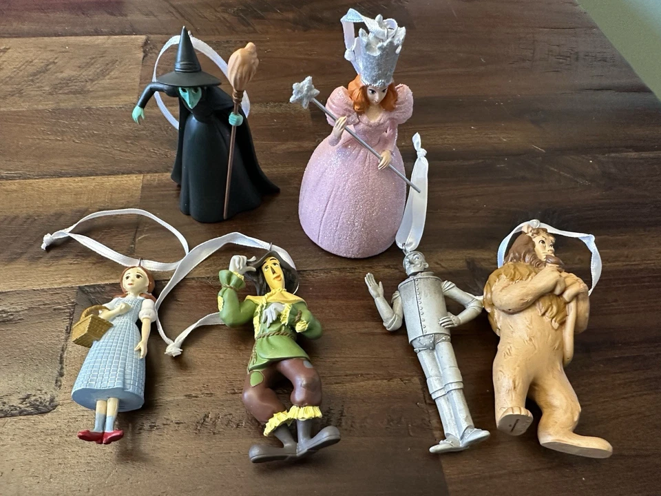 Hallmark 2020 Wizard of oz Set of 6 Ornaments Limited Edition - Image 3 of 4