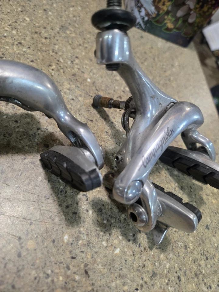 Pinças de freio Campagnolo Record tração lateral, alcance padrão, porca, pós-78 - Imagem 2 de 3